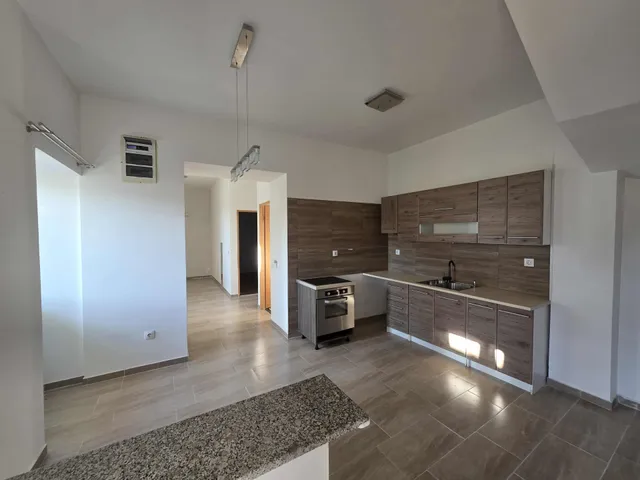 Kiadó ház Budakalász 80 nm