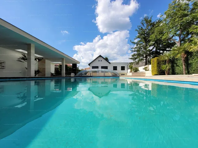 Eladó ház Kóny, Rákóczi utca 266 nm