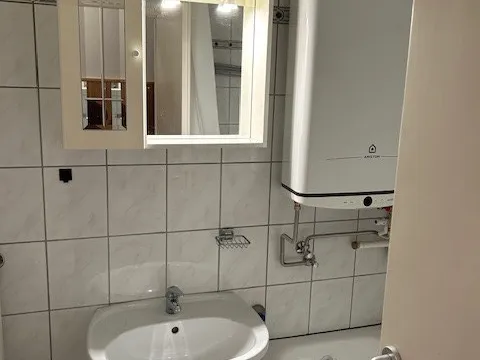 Kiadó lakás Budapest XVI. kerület, Védő utca 41 nm