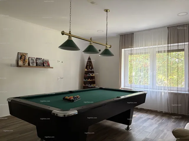 Eladó ház Szentlőrinc, Szent István utca 240 nm