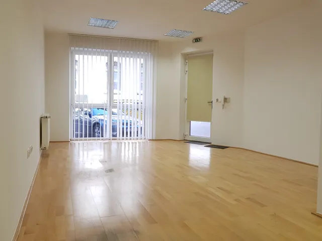 Eladó kereskedelmi és ipari ingatlan Budapest IX. kerület, Mester utca 72 nm