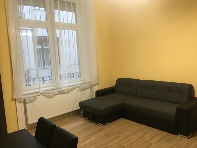 Kiadó lakás Budapest IX. kerület, Bakáts tér 5 10 nm