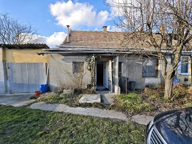 Eladó lakás Pécel 53 nm