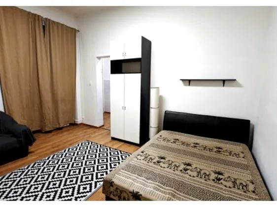 Kiadó lakás Budapest VIII. kerület, Mátyás tér 27 nm