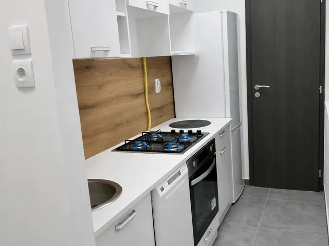Kiadó lakás Budapest XVI. kerület, Molnár István sétány 52 nm