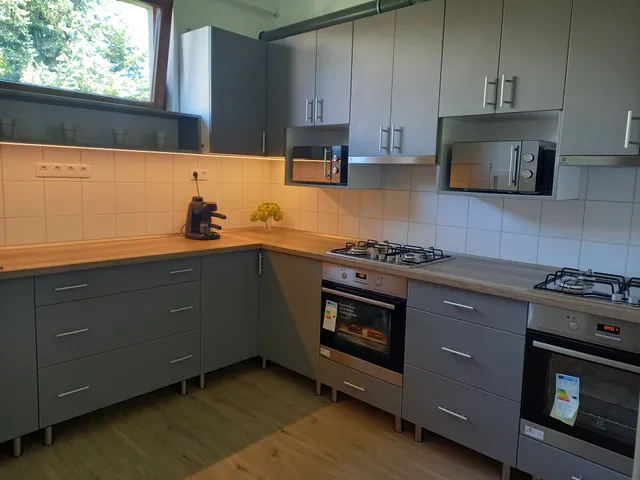 Kiadó ház Hejőkeresztúr, Petőfi utca 180 nm