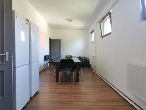 Kiadó ház Hejőkeresztúr, Petőfi utca 180 nm