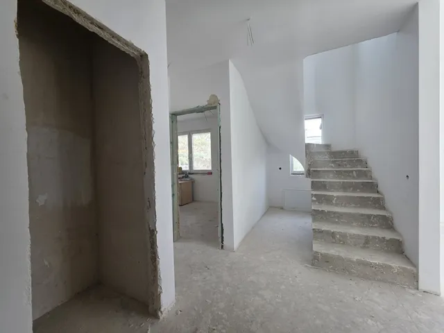 Eladó lakás Budapest XI. kerület, Madárhegy 156 nm