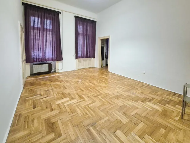 Eladó lakás Budapest V. kerület 61 nm