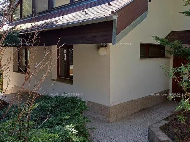 Eladó ház Budaörs, Naphegy 260 nm