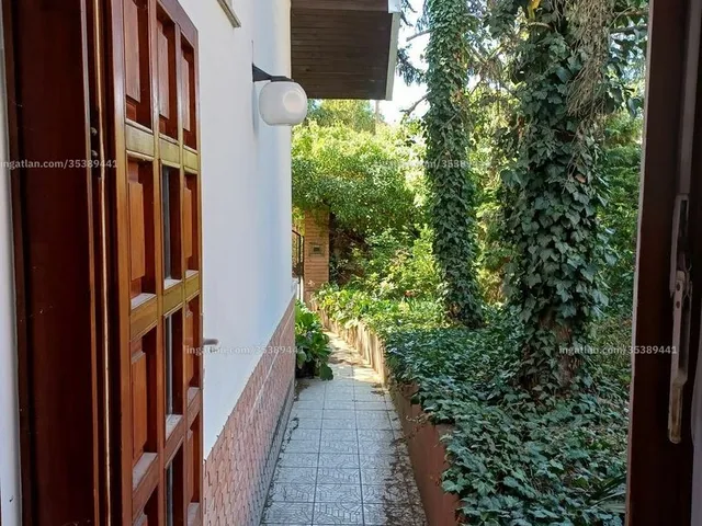 Eladó ház Budaörs, Naphegy, Acél utca 260 nm