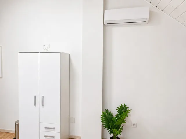 Kiadó lakás Budapest XVIII. kerület, Üllői út 25 nm