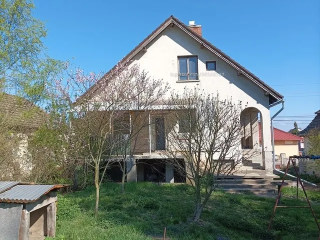 Eladó ház Szárliget 74 nm