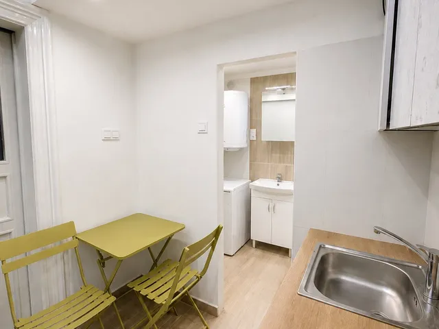 Kiadó lakás Budapest VI. kerület, Aradi utca 28 nm