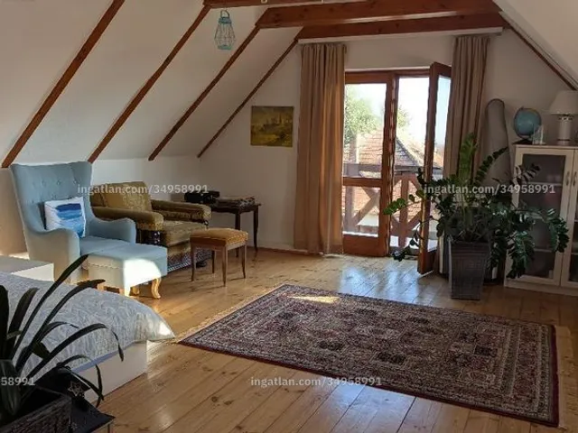 Eladó ház Sukoró, Kossuth utca 182 nm