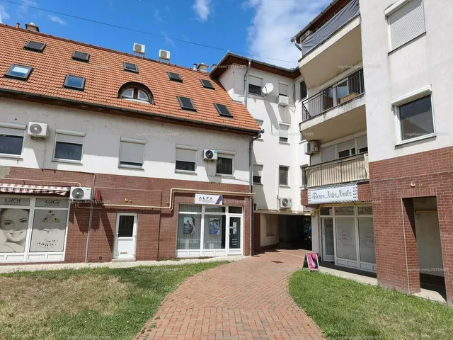 Eladó lakás Szentes, Horváth Mihály utca 50 nm