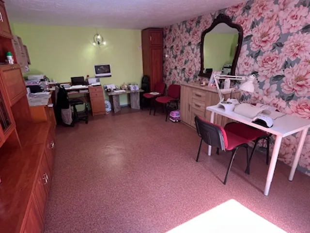 Eladó garázs Tatabánya, Sárberki lakótelep 18 nm