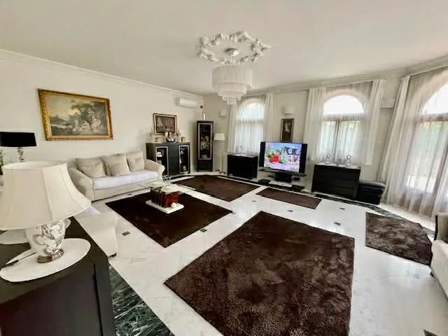 Eladó ház Budapest XX. kerület 310 nm