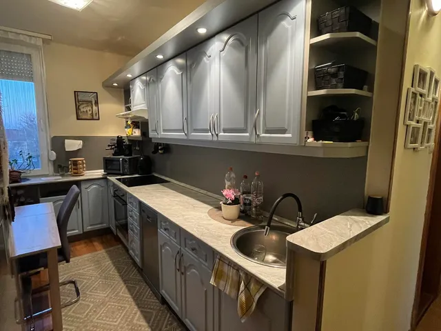 Eladó lakás Oroszlány 68 nm