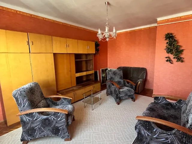 Eladó lakás Tatabánya, Újváros 49 nm