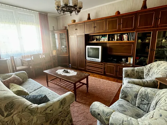 Eladó lakás Tatabánya, Dózsakert 55 nm