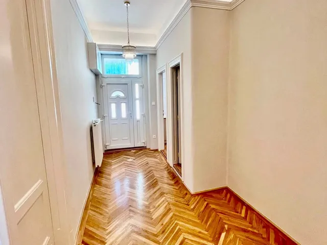 Eladó lakás Székesfehérvár, Belváros 115 nm