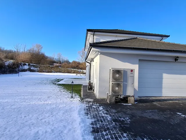 Eladó ház Etyek 211 nm