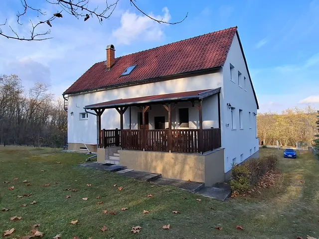 Eladó ház Domony 202 nm