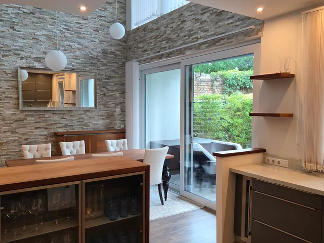 Eladó ház Budapest XVI. kerület, Rákosszentmihály 200 nm