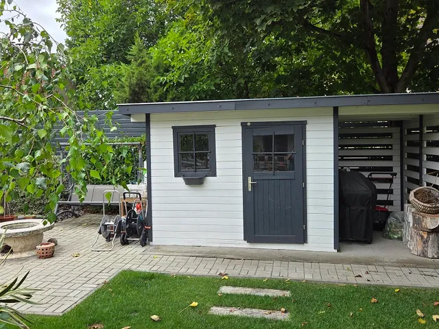 Eladó ház Budapest XVI. kerület, Rákosszentmihály 200 nm