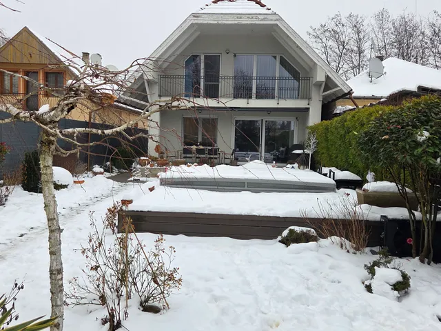 Eladó ház Budapest XVI. kerület, Rákosszentmihály 200 nm