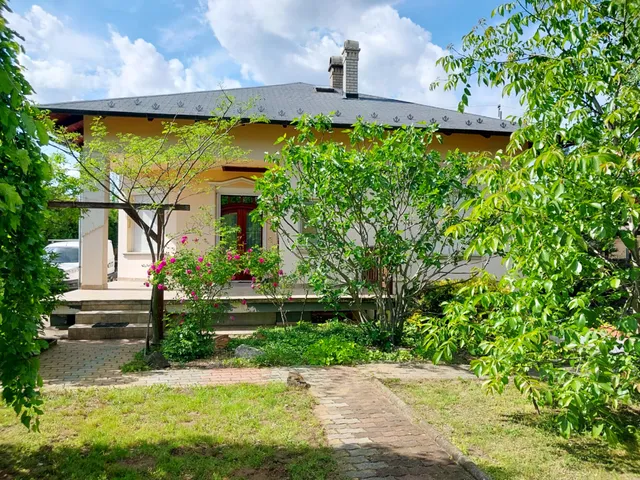 Eladó ház Gödöllő, Blaha 225 nm