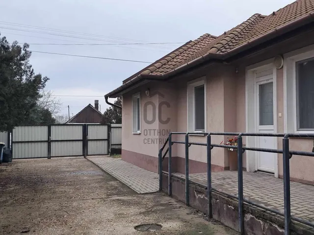 Eladó ház Hajdúsámson 1443 nm