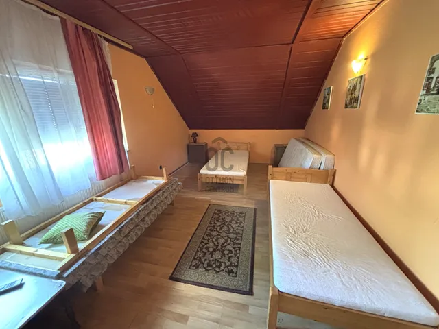 Eladó kereskedelmi és ipari ingatlan Hajdúszoboszló, Fürdőnegyed 430 nm