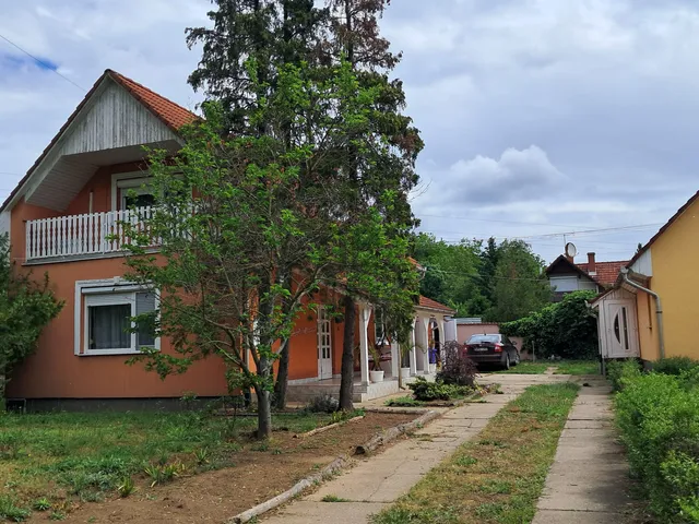 Eladó ház Debrecen, Lencztelep 105 nm