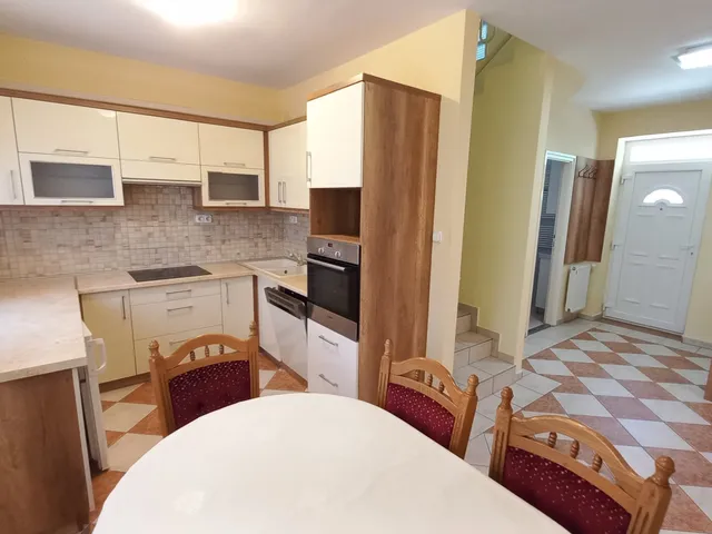 Eladó ház Debrecen, Széchenyikert 150 nm