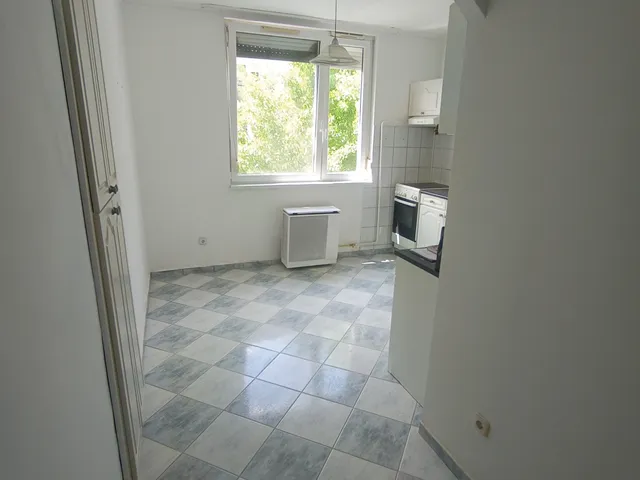 Eladó lakás Debrecen, Libakert 42 nm