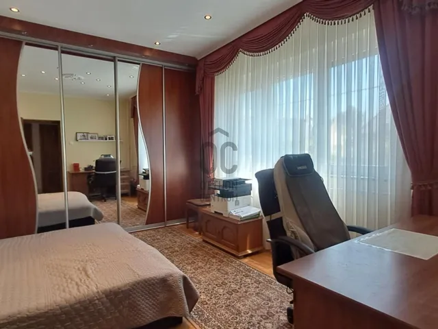 Eladó ház Debrecen, Veres Péter-kert 186 nm