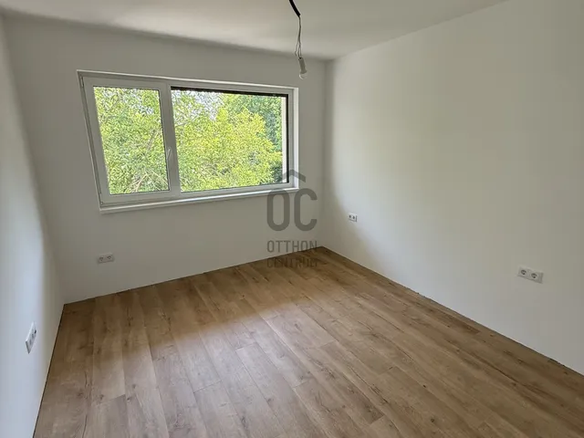 Eladó ház Debrecen, Hatvan utcai kert 208 nm