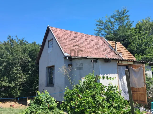 Eladó ház Debrecen, Dombos 30 nm
