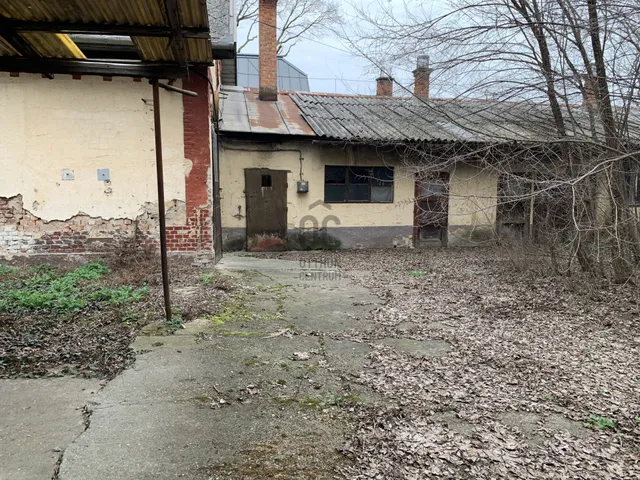 Eladó kereskedelmi és ipari ingatlan Debrecen, Szabadságtelep 400 nm