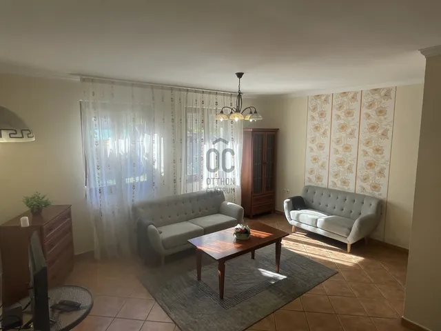 Kiadó ház Debrecen, Veres Péter-kert 140 nm