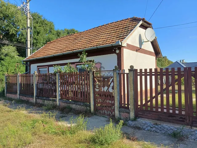 Eladó ház Téglás 72 nm