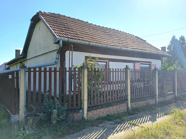 Eladó ház Téglás 72 nm