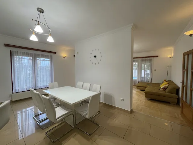 Eladó ház Debrecen, Biharikert 256 nm