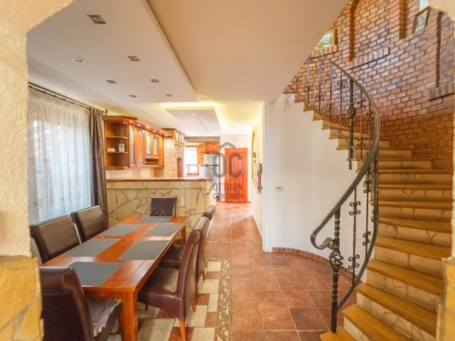 Eladó ház Debrecen, Csapókert 166 nm