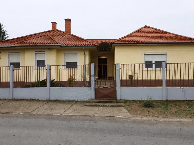 Eladó ház Debrecen, Homokkert 131 nm