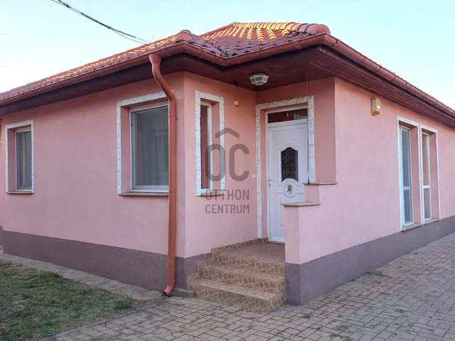 Eladó ház Debrecen, Júliatelep 198 nm