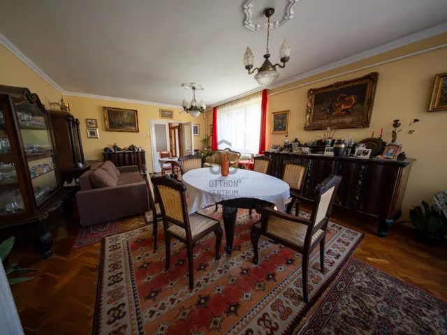 Eladó ház Derecske 182 nm