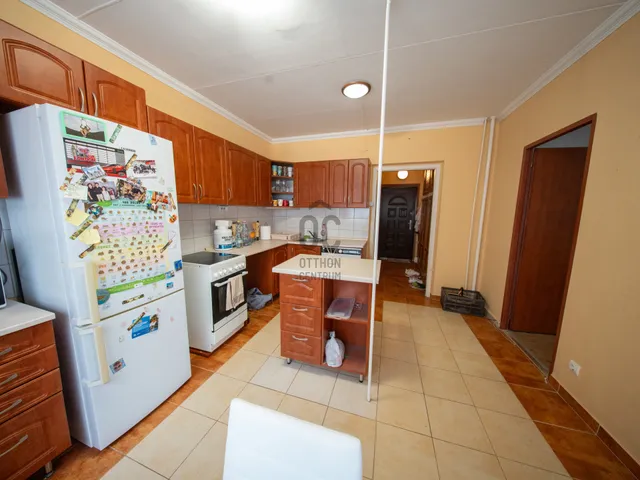 Eladó lakás Debrecen, Tócóskert, Tócóskert tér 56 nm